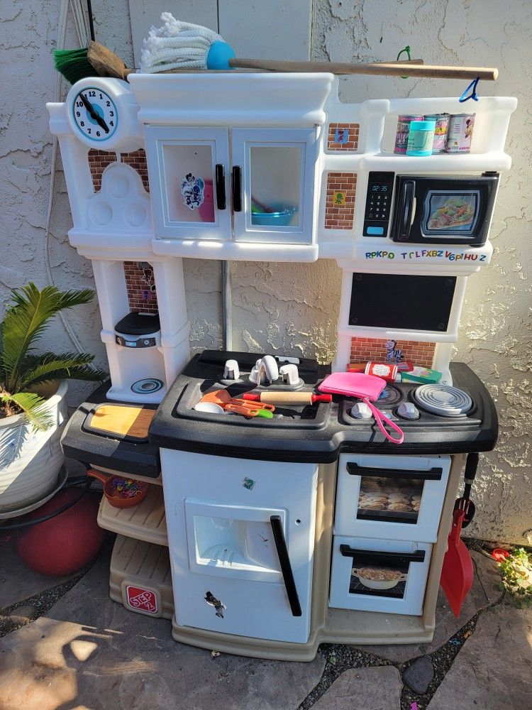 Kids Kitchen