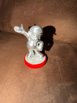 Silver Mario amiibo, used