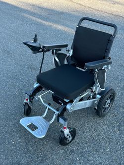 Brand new electric dual motor Wheel Chair worth $1000