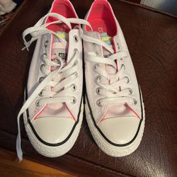 Woman converse size 7