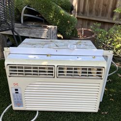 Window AC! Works Great! 