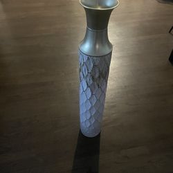 Gold / White Vase 
