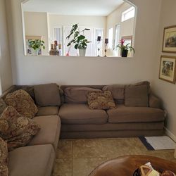 Oversized Sectional Couch Comfortly Seats 6