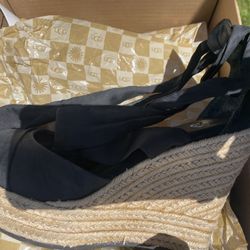 UGG Lucianna Sandals Size 8.5