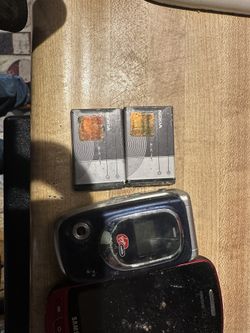 Lot Of Old Cell Phone For Parts My Or My Not Work