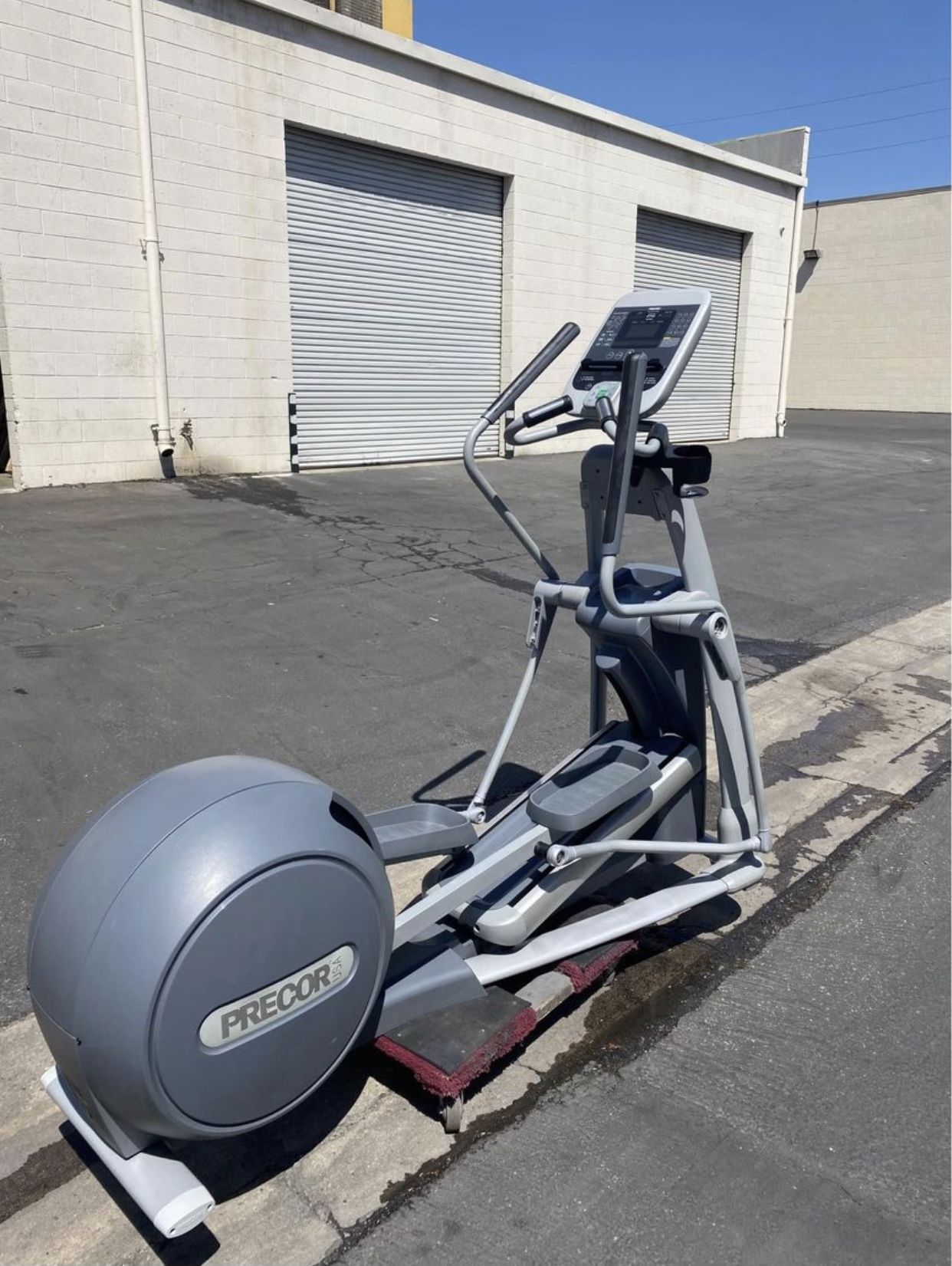 Precor Elliptical 576i EFX
