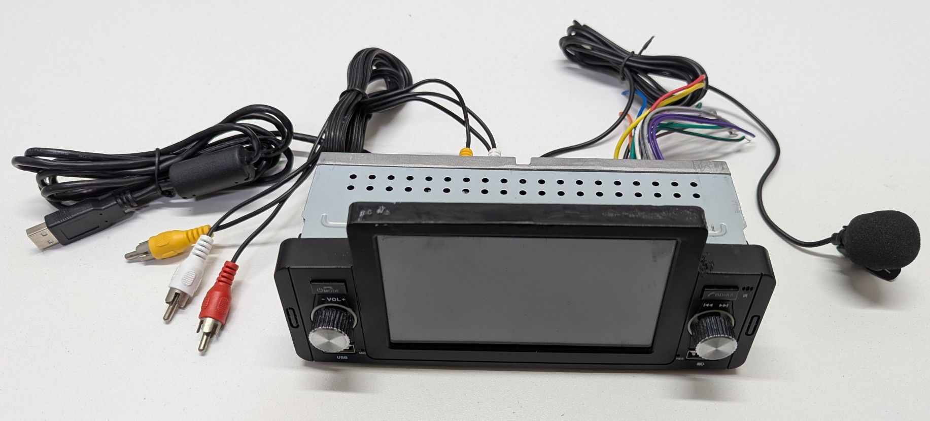 5" Touchscreen Car Stereo With Rear View Camera & Android Auto/Apple Car Play