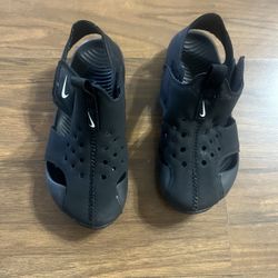 Nike Waterproof Sandals Size 9