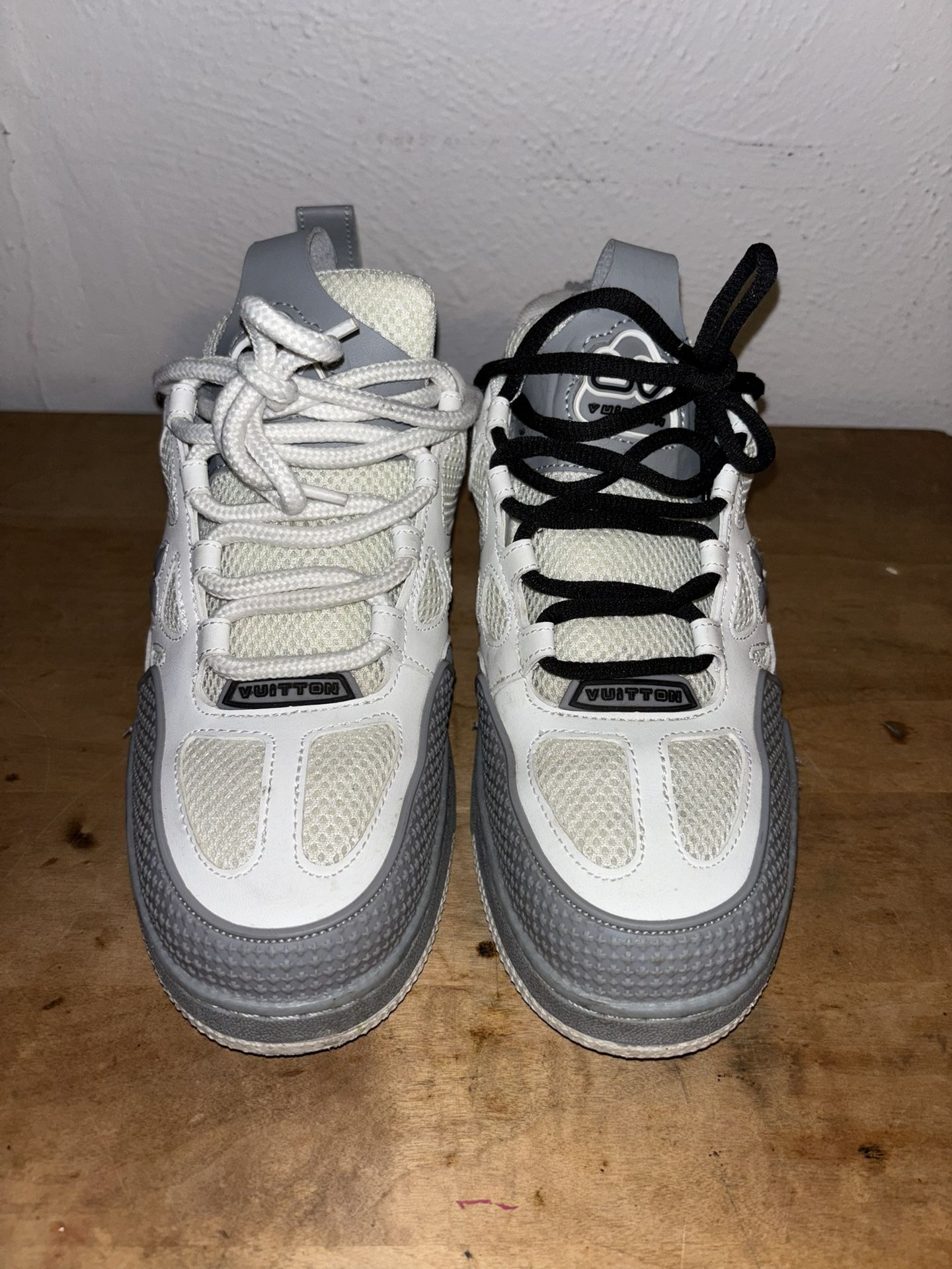 Louis Vuitton Skates Grey 
