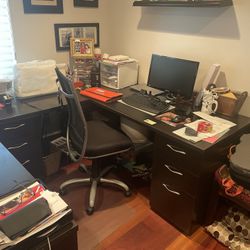 High Quality Home Office Desk W Return + Pedestals