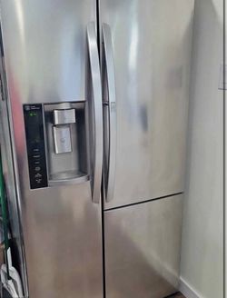LG refrigerator available for sale