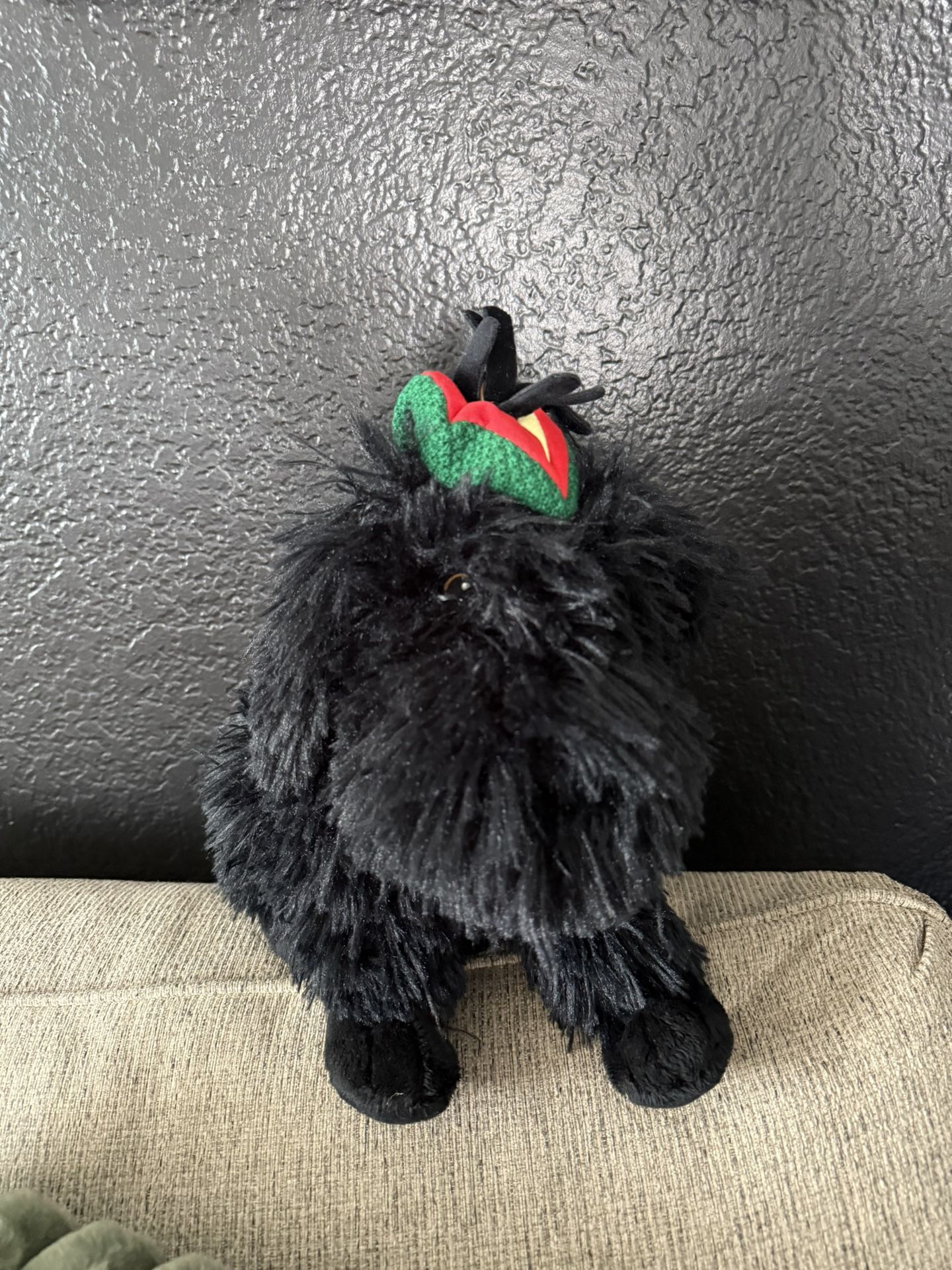 DISNEY STORE RASTA DOG PLUSH SANTA PAWS BLACK SHAGGY DOG