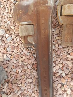 Industrial Pipe Wrenches
