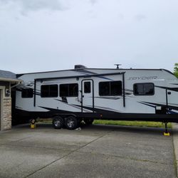 2020 Winnebago Spyder 28KS 