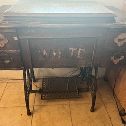White Rotary sewing Machine Antique