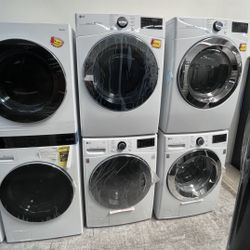LG FRONT LOAD WASHER AND GAS DRYER SMART CONNECT SET 