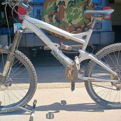 GT Outpost 3.0 Mountain Bike 