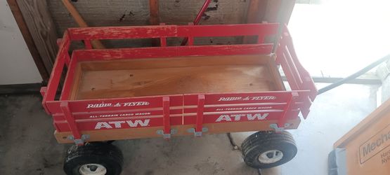 Radio flyer wagon