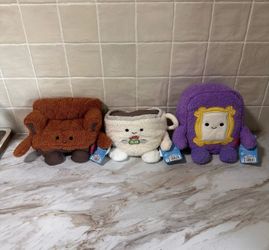 Bum Bumz “Friends” Plush Cup, Peephole, Couch- Set Of 3 NWT