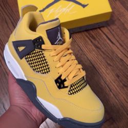 RETRO 4s LIGHTNING 