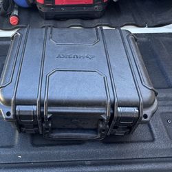 Husky Hard Case