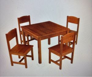 Kidkraft Wooden Table and 4 Chairs   Set pecan