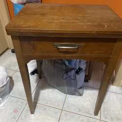 Vintage Dressmaker Sewing Machine 