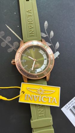Green face watch