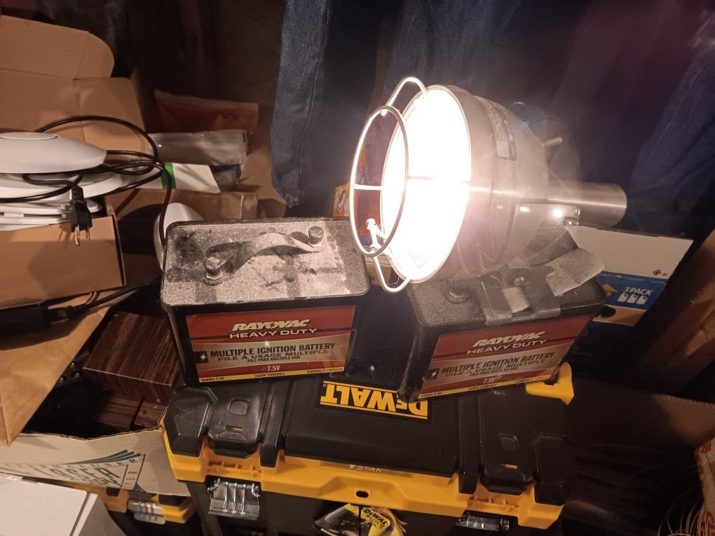Carpenter F5-100 Emergency Light