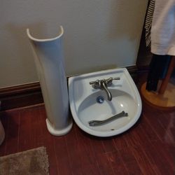 Pedestal Sink Unbranded Brushed Silver Faucet