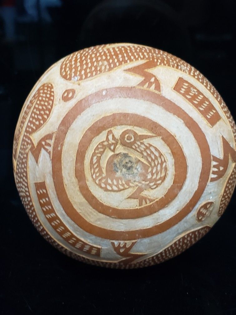 Vintage Carved Gourd Pelican Design