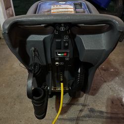 Commercial carpet cleaner