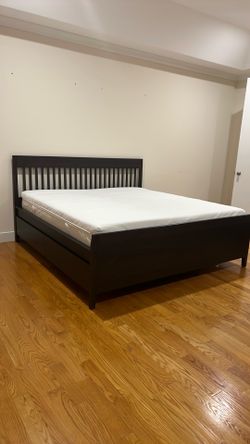 2 Free king size bed with mattress - IKEA