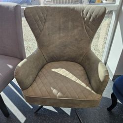 Modern Swivel Accent Chair – Quilted Upholstered Armchair