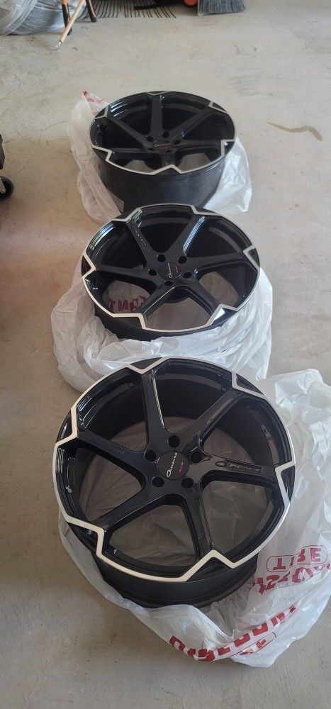 3 Giovanna Dalar X 20 Inch Staggered Wheels