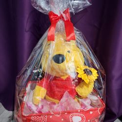 Winnie The Pooh Valentine Arrangement 