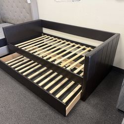 Twin day bed with trundle