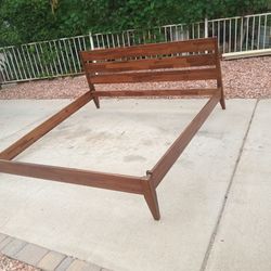 King size frame