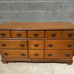 Dresser