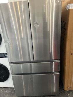 LG 30 Cu Ft Standard Depth MAX French Door Refrigerator