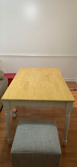Dining room table