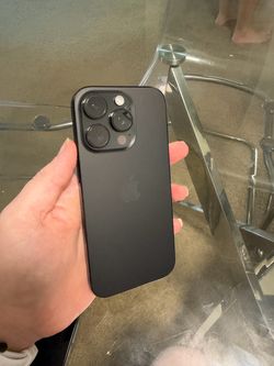 iPhone 16 Pro 256GB Black Titanium – $550