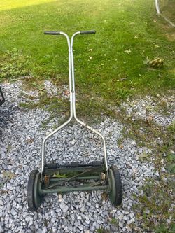 Motorless mower