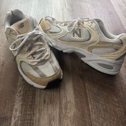 New Balance 530 Cream / Beige Running Shoes 