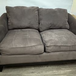 Loveseat in good condition