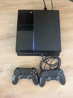 PS4 Console Bundle – 2 Controllers, Cables – Fully Working