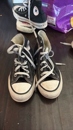 Used Converse size 2.5