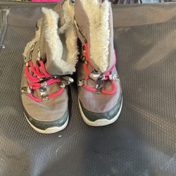 Snow Boots