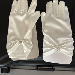 BRAND NEW TEA PARTY GLOVES