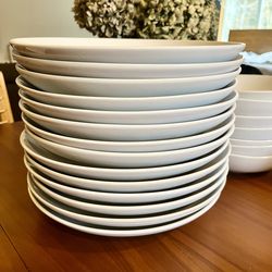 Pottery Barn Great White Coupe Dishes